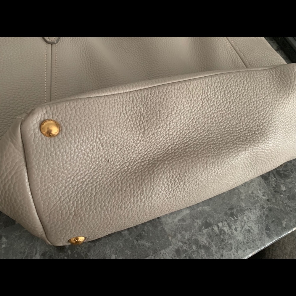 🎉 HP 🎉 PRADA Vitello Daino Leather Bag Pomice - Picture 5 of 7